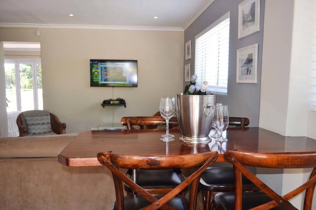 Seabreeze Luxury Two Bedroom Self Catering Penthouse Simon's Town Exterior photo